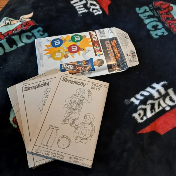 M&M Costume Sewing Pattern - Picture 2 of 2